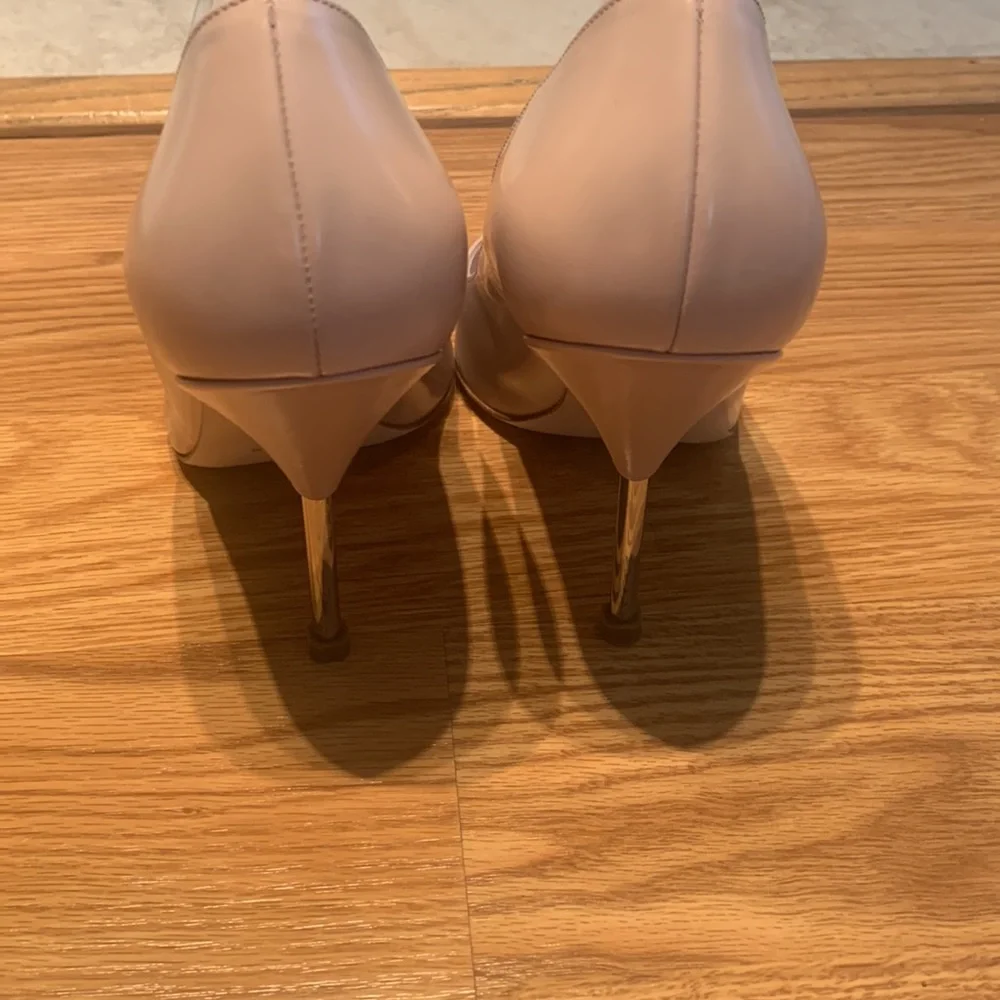 Alexander McQueen perfect sophisticate